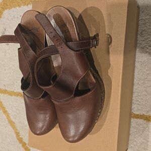Dansko shoes size 38 woman
